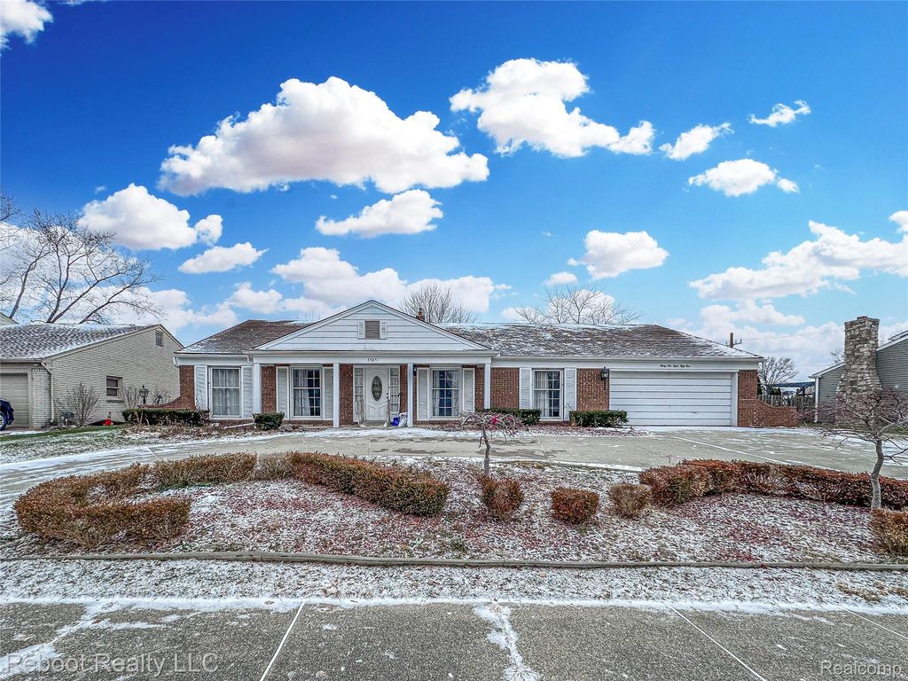35851 Thornton Drive, Sterling Heights, MI 48310