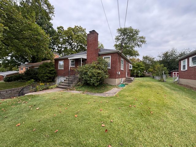 15 Sweetbriar Avenue, Florence, KY 41042