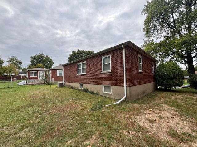 15 Sweetbriar Avenue, Florence, KY 41042