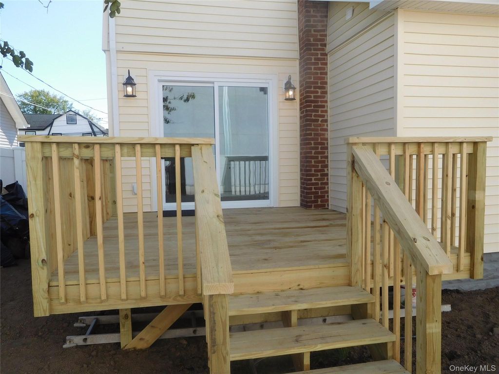 35 Fairview Avenue, Oceanside, NY 11572 — photo 5