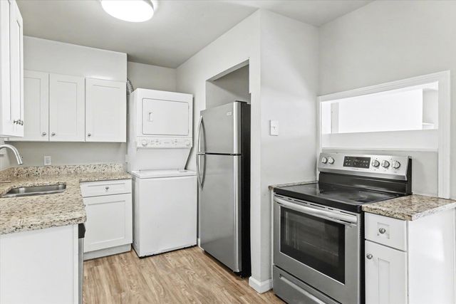 1920 Karen Lane, Tallahassee, FL 32304