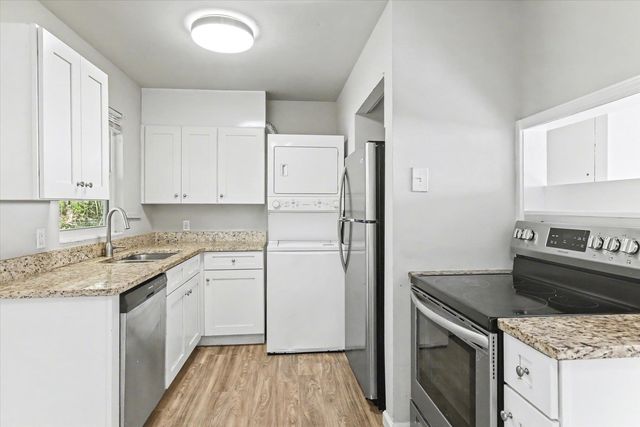 1920 Karen Lane, Tallahassee, FL 32304