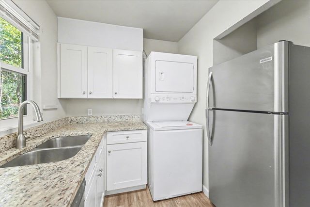 1920 Karen Lane, Tallahassee, FL 32304