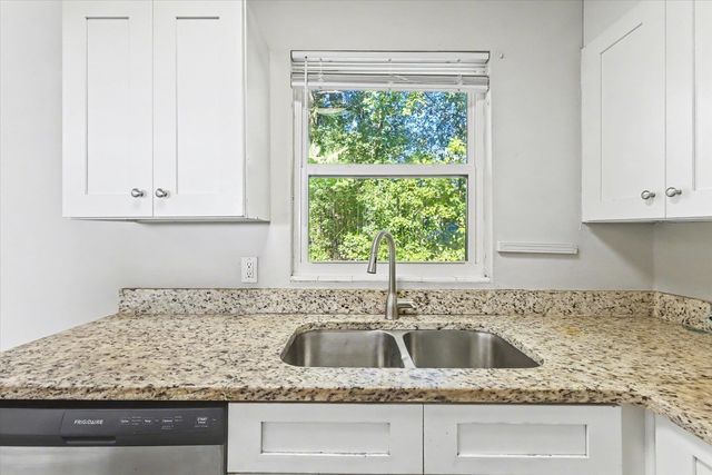 1920 Karen Lane, Tallahassee, FL 32304