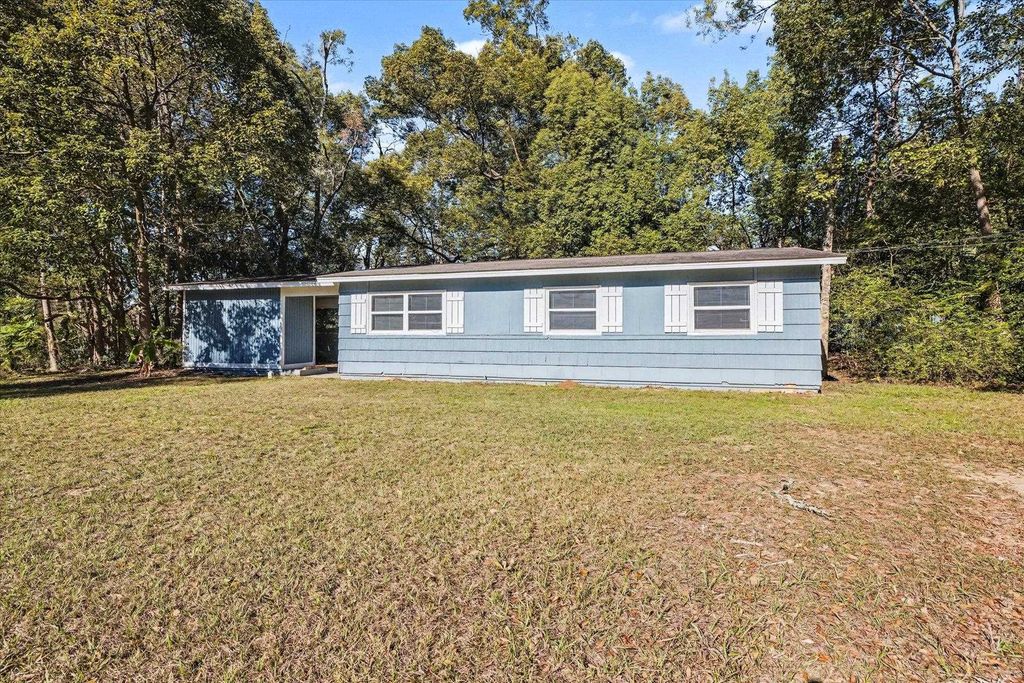 1920 Karen Lane, Tallahassee, FL 32304