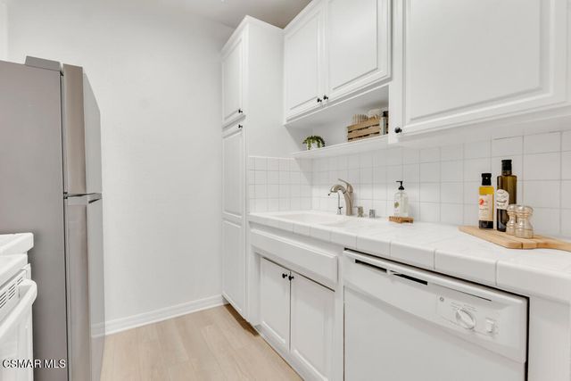 152 Maegan Place 2, Thousand Oaks, CA 91362