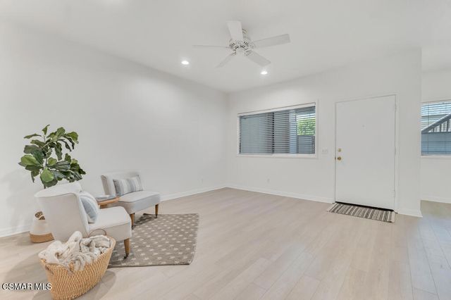 152 Maegan Place 2, Thousand Oaks, CA 91362