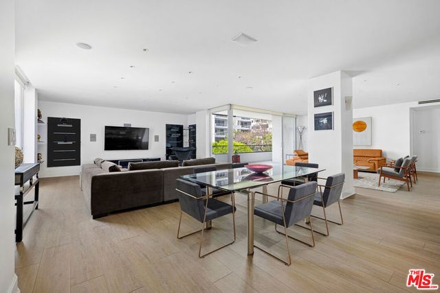 1100 Alta Loma Road 701, West Hollywood, CA 90069