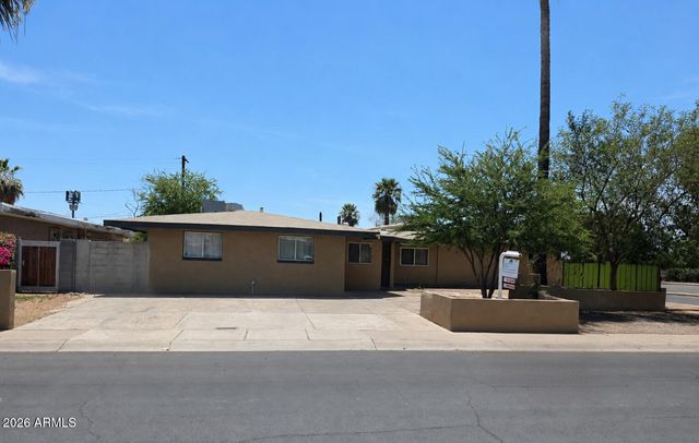 5841 W MACKENZIE Drive, Phoenix, AZ 85031