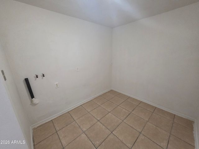 5841 W MACKENZIE Drive, Phoenix, AZ 85031