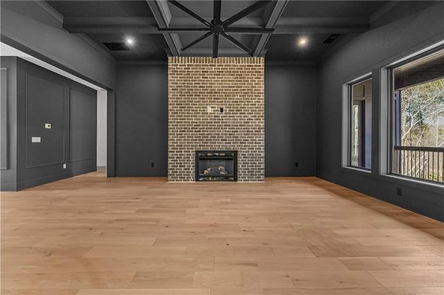 6084 BLUEWATER Boulevard, Gainesville, GA 30506