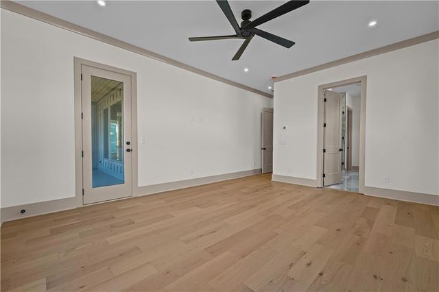 6084 BLUEWATER Boulevard, Gainesville, GA 30506