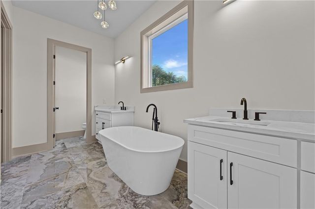 6084 BLUEWATER Boulevard, Gainesville, GA 30506