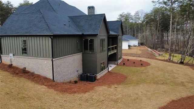 6084 BLUEWATER Boulevard, Gainesville, GA 30506