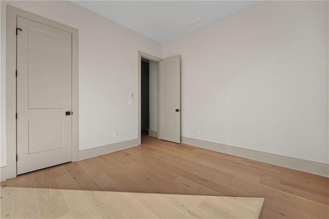 6084 BLUEWATER Boulevard, Gainesville, GA 30506