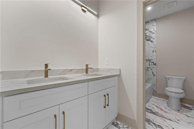 6084 BLUEWATER Boulevard, Gainesville, GA 30506