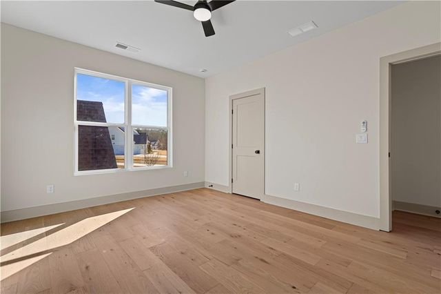 6084 BLUEWATER Boulevard, Gainesville, GA 30506