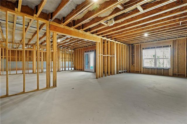 6084 BLUEWATER Boulevard, Gainesville, GA 30506