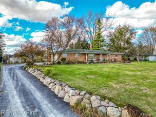 65301 Omo Road, Lenox, MI 48050