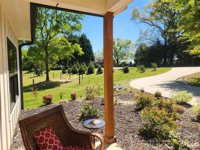4085 Hunting Country Road, Tryon, NC 28782