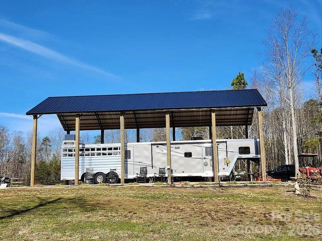 4085 Hunting Country Road, Tryon, NC 28782