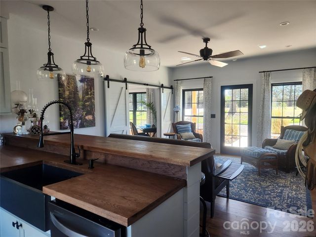 4085 Hunting Country Road, Tryon, NC 28782
