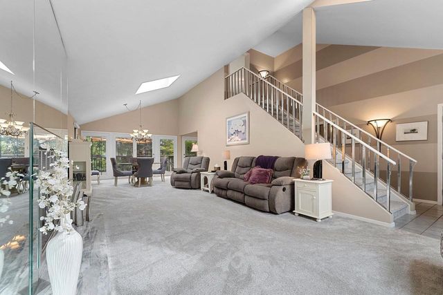 1409 N BAY HIGHLANDS DRIVE, Green Bay, WI 54311