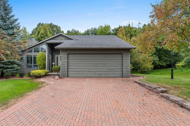 1409 N BAY HIGHLANDS DRIVE, Green Bay, WI 54311