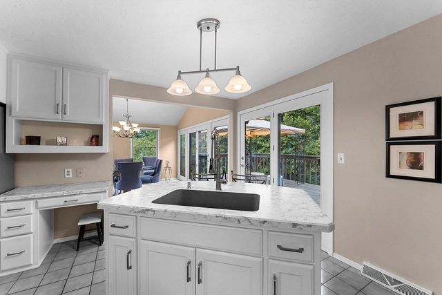 1409 N BAY HIGHLANDS DRIVE, Green Bay, WI 54311