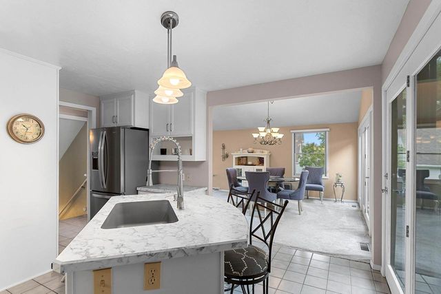 1409 N BAY HIGHLANDS DRIVE, Green Bay, WI 54311