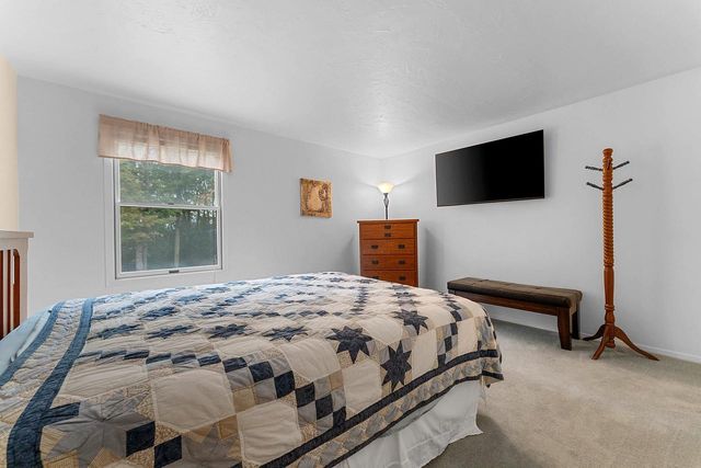 1409 N BAY HIGHLANDS DRIVE, Green Bay, WI 54311
