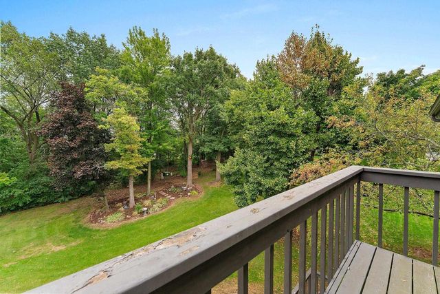 1409 N BAY HIGHLANDS DRIVE, Green Bay, WI 54311
