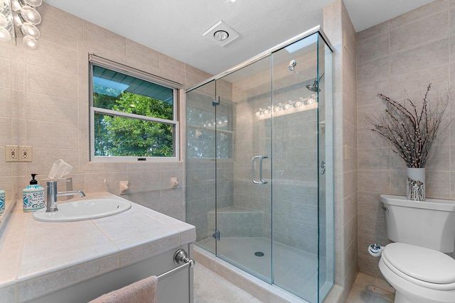 1409 N BAY HIGHLANDS DRIVE, Green Bay, WI 54311