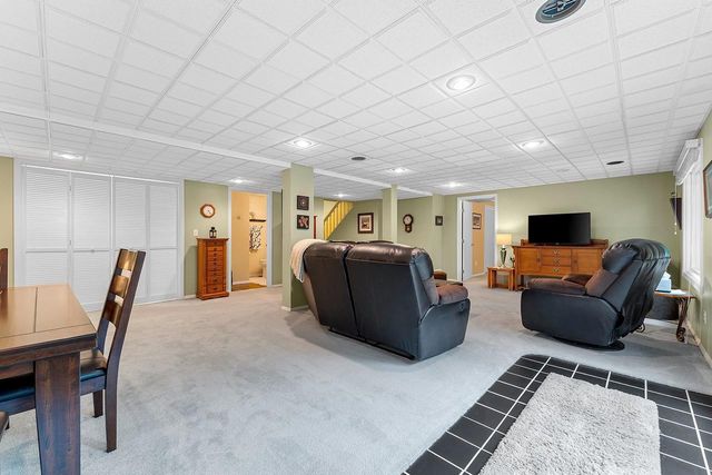 1409 N BAY HIGHLANDS DRIVE, Green Bay, WI 54311