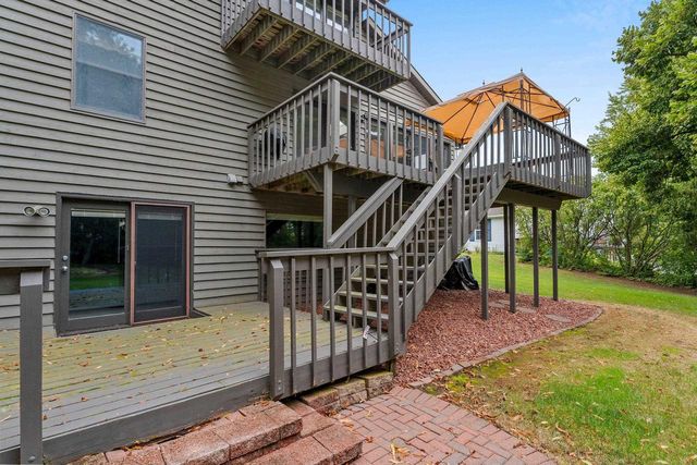 1409 N BAY HIGHLANDS DRIVE, Green Bay, WI 54311