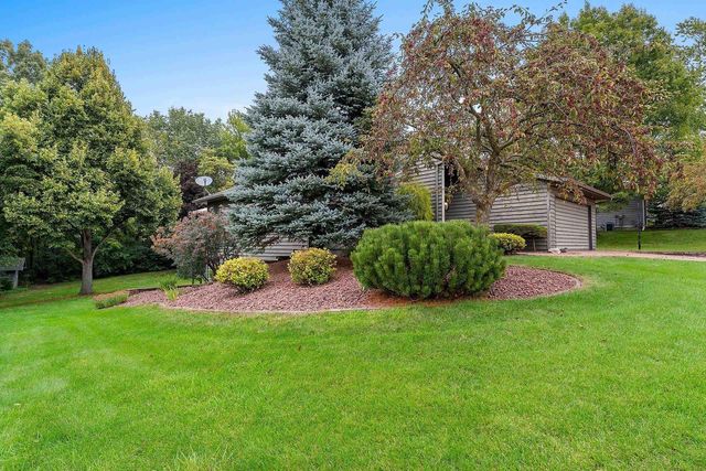 1409 N BAY HIGHLANDS DRIVE, Green Bay, WI 54311