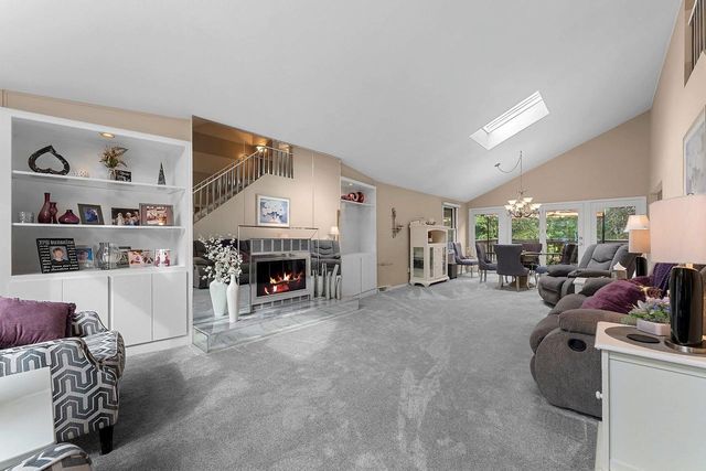 1409 N BAY HIGHLANDS DRIVE, Green Bay, WI 54311