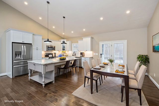 2531 HERMITAGE RD, Waynesboro, VA 22980