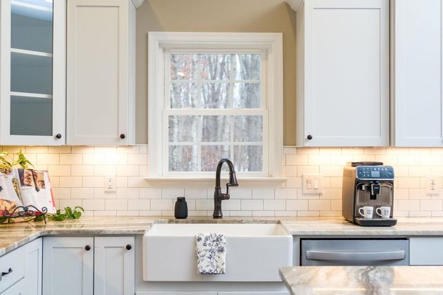 2531 HERMITAGE RD, Waynesboro, VA 22980