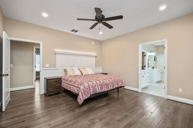 2531 HERMITAGE RD, Waynesboro, VA 22980