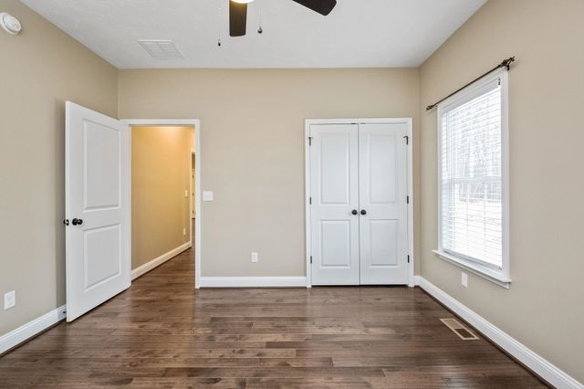 2531 HERMITAGE RD, Waynesboro, VA 22980