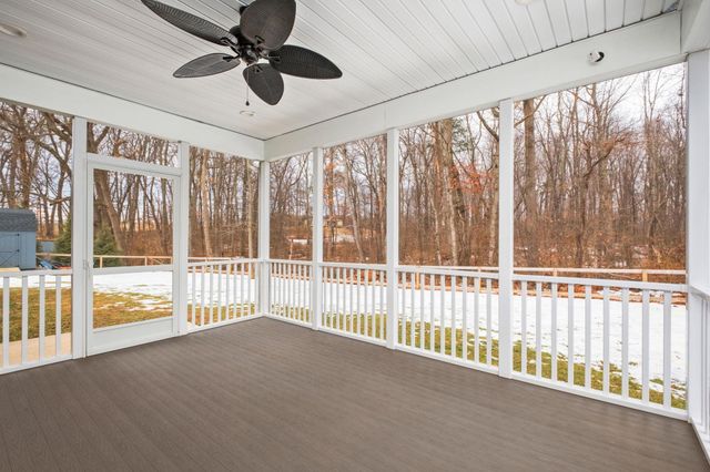 2531 HERMITAGE RD, Waynesboro, VA 22980