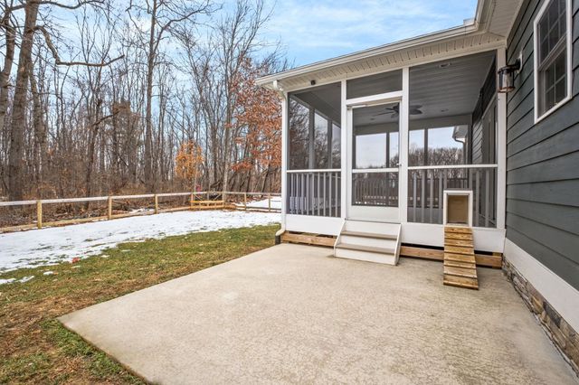 2531 HERMITAGE RD, Waynesboro, VA 22980