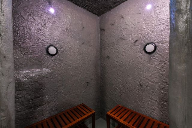 2531 HERMITAGE RD, Waynesboro, VA 22980