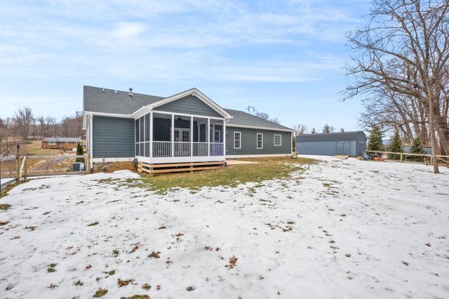 2531 HERMITAGE RD, Waynesboro, VA 22980