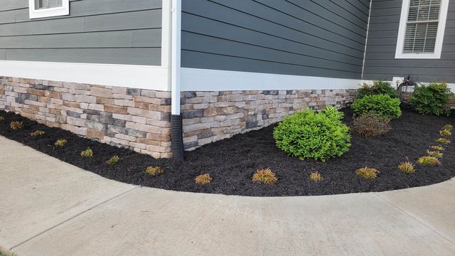 2531 HERMITAGE RD, Waynesboro, VA 22980