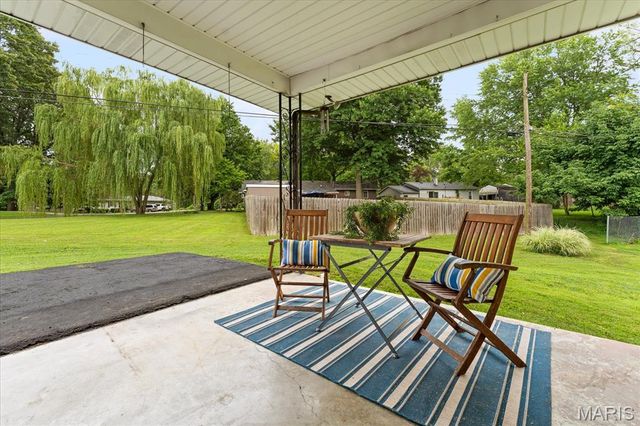 10 Leo Drive, Fairview Heights, IL 62208