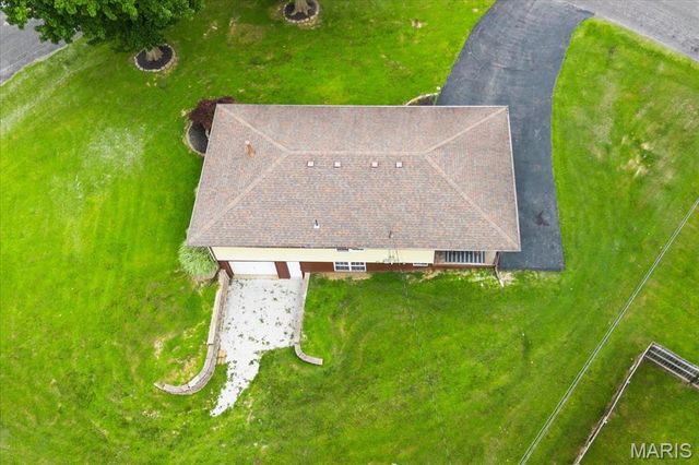 10 Leo Drive, Fairview Heights, IL 62208