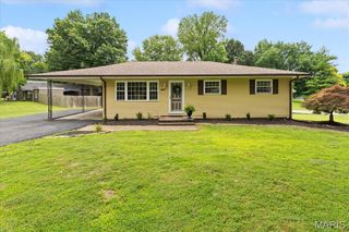 10 Leo Drive, Fairview Heights, IL 62208