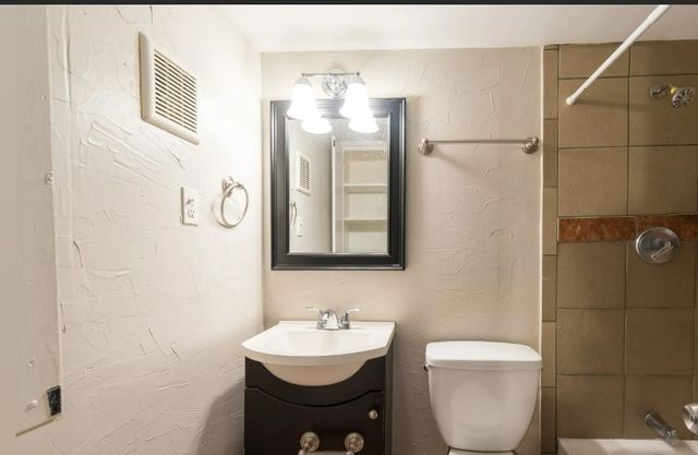 1505 W Lovers Lane 3, Arlington, TX 76013